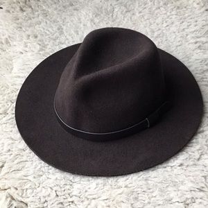 Levi’s Brimmed Hat